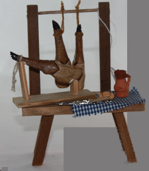 MESA VENDIENDO JAMONES 15*12*6